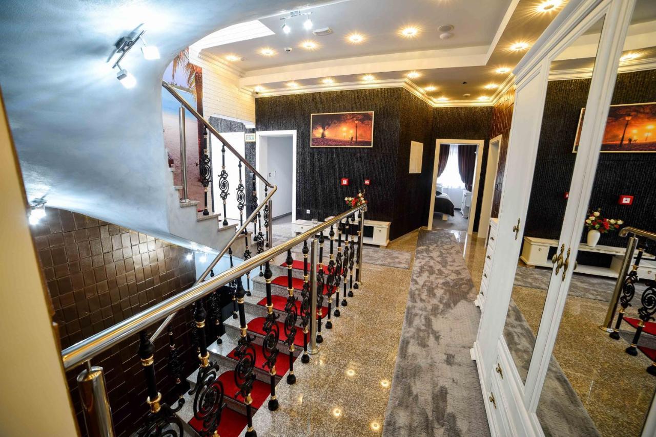 Hotel Palace Velika Kladusa Exterior photo